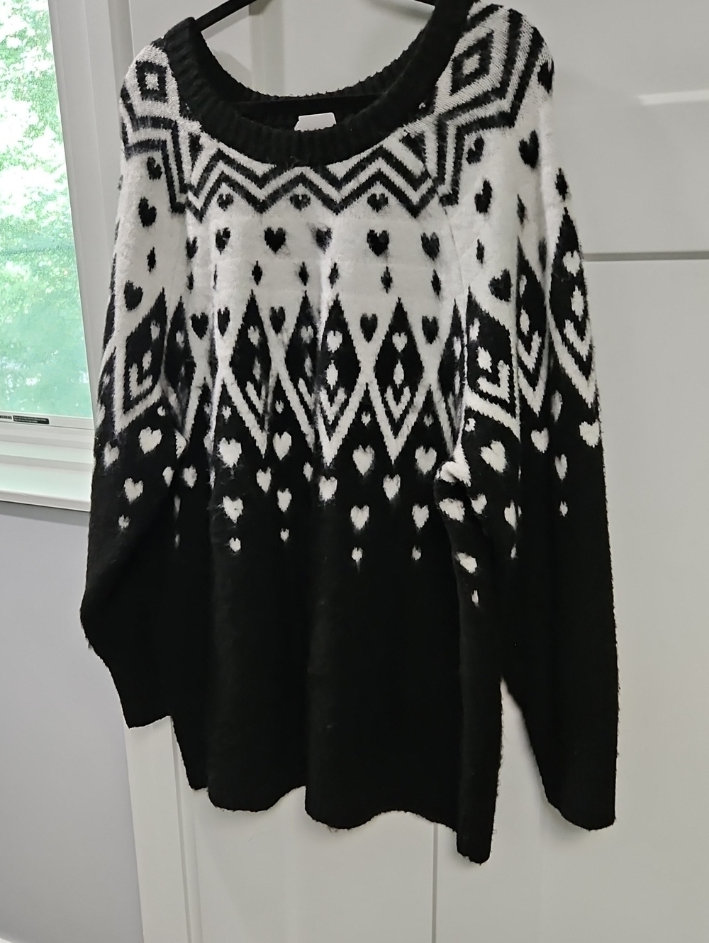 torrid Black and White Heart & Geometric Crewneck Sweater